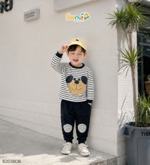 BỘ COTTON KẺ NGANG DÀI TAY IN HÌNH CHÚ CHÓ ĐÁP GỐI CHO BÉ