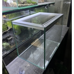 Chuồng kính 30x20cm có nắp lưới inox không rỉ nuôi ốc mượn hồn và bò sát nhỏ