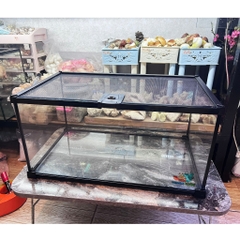 Chuồng kính 4ly kích thước nhiều kích thước khung nhựa