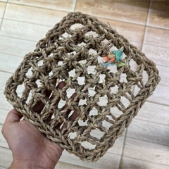 Tấm lưới cói làm hang trú và làm võng ngủ cho thú cưng nhỏ