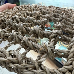 Tấm lưới cói làm hang trú và làm võng ngủ cho thú cưng nhỏ