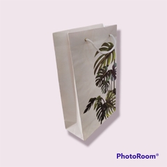 GIỎ GIẤY IN HOA TRẮNG 18X30X8 (CÁI)