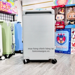 1793 - Vali Fila Bạc Size 24 Ký Gửi Embossed Logo [HÀNG CHÍNH HÃNG]