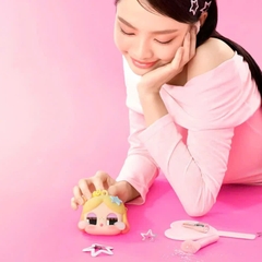1762 - Crybaby Shiny Shiny Earphone Case Gold POPMART 6941313020276 [HÀNG CHÍNH HÃNG]