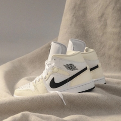 319 -  Giày Nike Jordan 1 MID COCONUT MILK BQ6472 121 [HÀNG CHÍNH HÃNG]