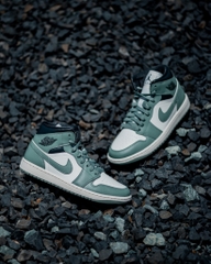 1108 -  Giày Nike Air Jordan 1 Mid Jade Smoke BQ6472 130  [HÀNG CHÍNH HÃNG]