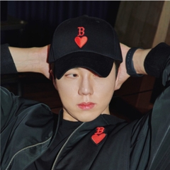 043 -  Nón MLB Đen - B "trái tim đỏ" [HÀNG CHÍNH HÃNG]