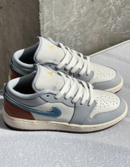 859 -  Giày Nike Air Jordan 1 Low GS Denim Swoosh FZ5046 041 [HÀNG CHÍNH HÃNG]