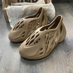 1973 - Giày Adidas Yeezy Foam RNR Clay Taupe GV6842 [HÀNG CHÍNH HÃNG]