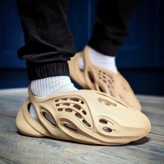 1973 - Giày Adidas Yeezy Foam RNR Clay Taupe GV6842 [HÀNG CHÍNH HÃNG]