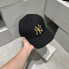 1005 -  Nón MLB Metal Logo Structured New York Yankees Black Gold - Code 32CPIG111 50L [HÀNG CHÍNH HÃNG]