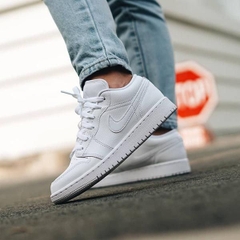 072 -  Giày Nike Air Jordan 1 Low Triple White 553558 136 | 553560 136 [HÀNG CHÍNH HÃNG]
