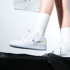 729 -  Giày Nike Air Jordan 1 Low Shines Glitter Swoosh FQ9112 100 [HÀNG CHÍNH HÃNG]