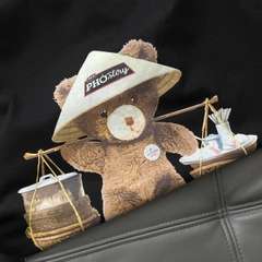 660 -  Áo ADLV x Phở Story Basket Bear - Phở Thìn - Gấu Gánh Phở - Đen - Code ADLV 24SS SSPABK BLK [HÀNG CHÍNH HÃNG]