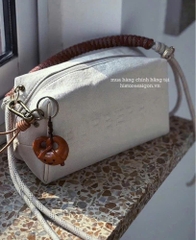 2147 - Túi Burberry Gift Beauty Canvas With Bear Charm (Gift Hãng Tặng Khách) [HÀNG CHÍNH HÃNG]