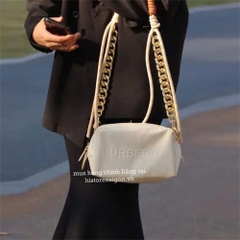 2147 - Túi Burberry Gift Beauty Canvas With Bear Charm (Gift Hãng Tặng Khách) [HÀNG CHÍNH HÃNG]