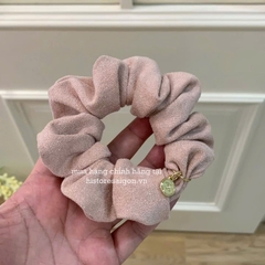 2132 - Cột Tóc Chanel Gift Hồng (Gift Hãng Tặng Khách) [HÀNG CHÍNH HÃNG]