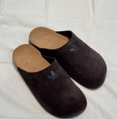 1874 - Dép Adidas Adimule Dark Brown Gum JS0705 Nâu [HÀNG CHÍNH HÃNG]