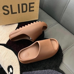 797 -  Dép Adidas Yeezy Slide Flax - Nâu Choco - Code FZ5896 [HÀNG CHÍNH HÃNG]