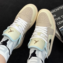 1378 - Giày Nike Air Jordan 1 Low SE Sanddrift Glacier Blue HQ3440-101 [HÀNG CHÍNH HÃNG]