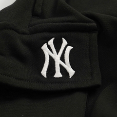 2070 - Quần New Era NY Túi Hộp Đen [HÀNG CHÍNH HÃNG]