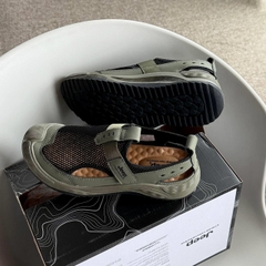 2045 - Giày Jeep Closed Toe Slippers ''Olive'' P420915006 [HÀNG CHÍNH HÃNG]