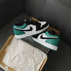 728 -  Giày Nike Air Jordan 1 Low GS Mystic Green 553560 113 [HÀNG CHÍNH HÃNG]