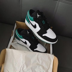 728 -  Giày Nike Air Jordan 1 Low GS Mystic Green 553560 113 [HÀNG CHÍNH HÃNG]