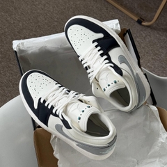 1962 - Giày Nike Air Jordan 1 Low 'Sail Light Smoke Grey' IO2242-101 [HÀNG CHÍNH HÃNG]