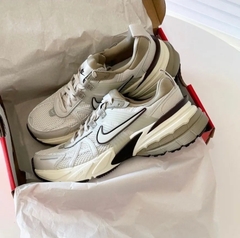 1820 - Giày Nike V2K Run Light Orewood Brown FD0736-103 [HÀNG CHÍNH HÃNG]