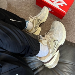 1820 - Giày Nike V2K Run Light Orewood Brown FD0736-103 [HÀNG CHÍNH HÃNG]