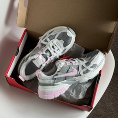 1821 - Giày Nike V2K Run Light Pumice Pink Foam HQ4046-001 [HÀNG CHÍNH HÃNG]