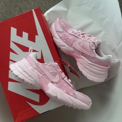 1964 - Giày Nike V2K Run ''Pink Foam'' HJ5269-600 [HÀNG CHÍNH HÃNG]
