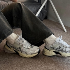 1819 - Giày Nike V2K Run Summit White Metallic Silver FD0736-100 [HÀNG CHÍNH HÃNG]