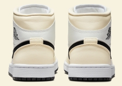319 -  Giày Nike Jordan 1 MID COCONUT MILK BQ6472 121 [HÀNG CHÍNH HÃNG]