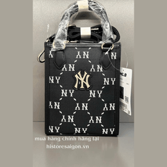 1018 -  Túi MLB NY Dia Monogram Phonebag Dọc - Black Đen - Code 7ACRMDB4N 50BKS [HÀNG CHÍNH HÃNG]