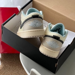1378 - Giày Nike Air Jordan 1 Low SE Sanddrift Glacier Blue HQ3440-101 [HÀNG CHÍNH HÃNG]