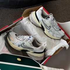 2229 - Giày Nike V2K Run ''Pure Platinum Metallic Silver'' HJ4497-100 [HÀNG CHÍNH HÃNG]