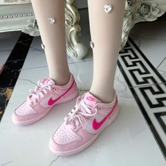 300 -  Giày Nike GS Dunk Low "Triple Pink" - DH9765-600 [HÀNG CHÍNH HÃNG]