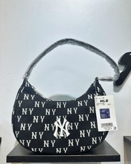 888 -  Túi MLB Monogram Jacquard Hobo Bag New York Yankees - Black - Kẹp nách - Code 3ABQS014N-50BKS [HÀNG CHÍNH HÃNG]