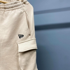 965 -  Quần New Era Cargo Pants Flag Logo - Hộp - Beige [HÀNG CHÍNH HÃNG]