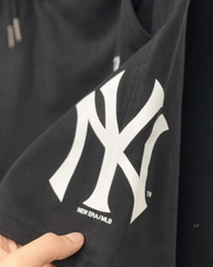 1083 - Quần New Era NY Big Logo Đen Dây Đen 13356008  [HÀNG CHÍNH HÃNG]