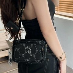 1696 - Túi MLB Monogram JQD New York Yankees Black 7ACRMDH5N-50BKS [HÀNG CHÍNH HÃNG]