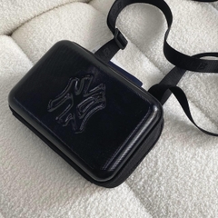 491 -  Túi MLB NY Slugger Cross Bag - Ngang - Đen Bóng - Code 7ACRM013N-50BKS [HÀNG CHÍNH HÃNG]