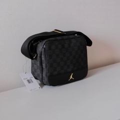 1987 - Túi Nike Jordan Monogram Black Limited Edition FJ6790-010 [HÀNG CHÍNH HÃNG]