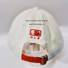 043 -  Nón MLB Trắng Kem - B Đỏ [HÀNG CHÍNH HÃNG]