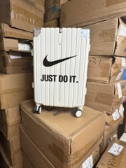 745 -  Vali Nike Just Do It - Size Cabin 22 Xách Tay - Trắng Kem [HÀNG CHÍNH HÃNG]