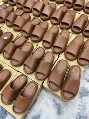 797 -  Dép Adidas Yeezy Slide Flax - Nâu Choco - Code FZ5896 [HÀNG CHÍNH HÃNG]