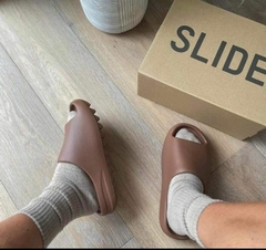797 -  Dép Adidas Yeezy Slide Flax - Nâu Choco - Code FZ5896 [HÀNG CHÍNH HÃNG]