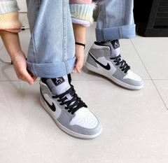 812 -  Giày Nike Air Jordan 1 Mid Smoke Grey V1 554724 092 [HÀNG CHÍNH HÃNG]